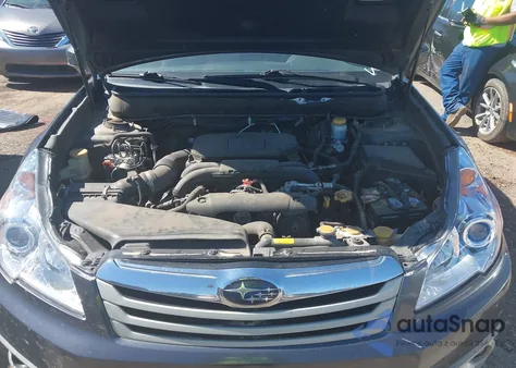 2010 Subaru Outback 2.5I Premium из США, поврежденный, VIN 4S4BRBCC4A3357449